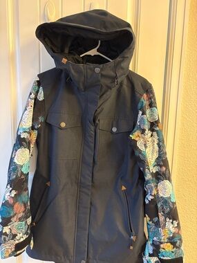 Women's Black Hooded Roxy Ski Jacket
